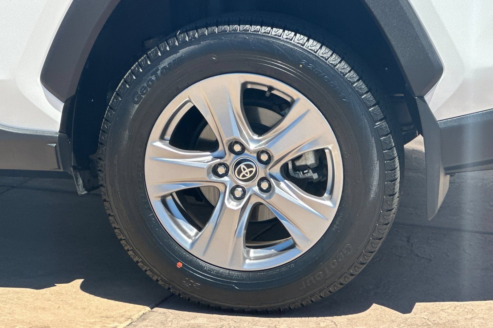 Certified 2023 Toyota RAV4 XLE AWD/4WD image 33