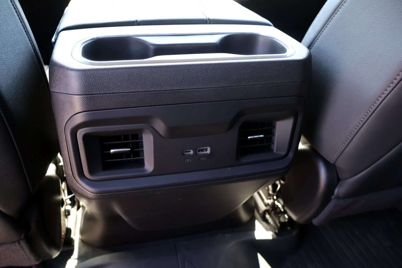 Used 2024 Chevrolet Silverado 1500 LT Trail Boss w/ Convenience Package II AWD/4WD image 17
