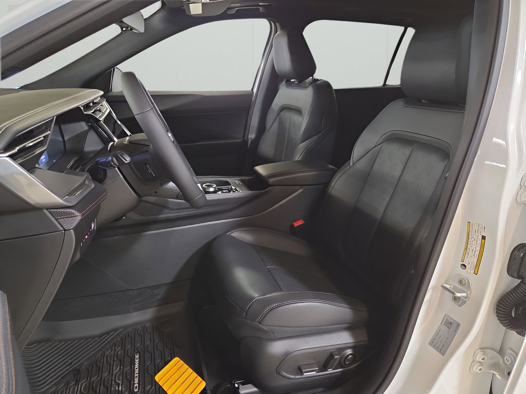 New 2026 Jeep Cherokee Overland image 9