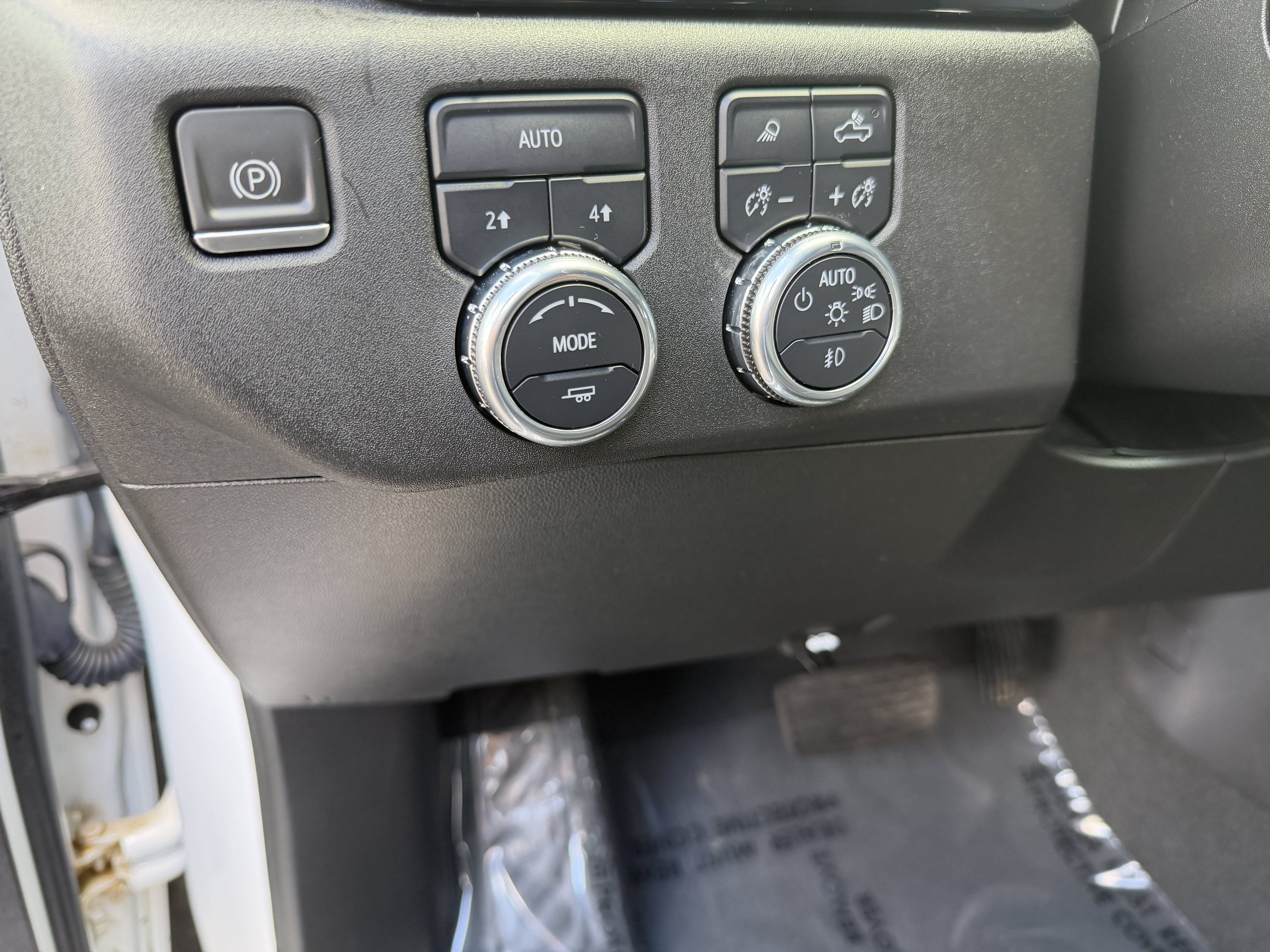 Used 2023 GMC Sierra 1500 SLT w/ SLT Premium Package AWD/4WD image 28