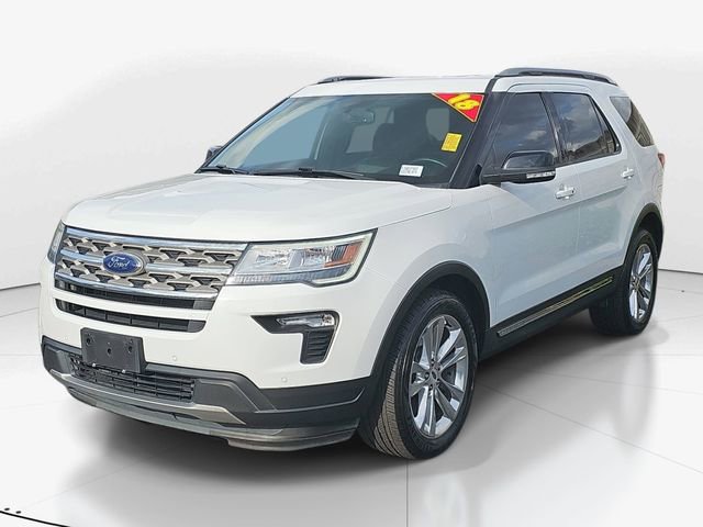 Used 2018 Ford Explorer XLT w/ Equipment Group 202A image 3