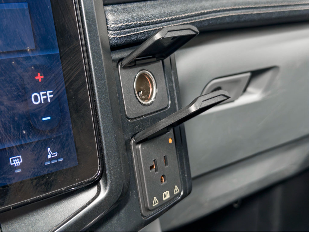 Used 2024 Ford F150 Lightning Flash AWD/4WD image 18