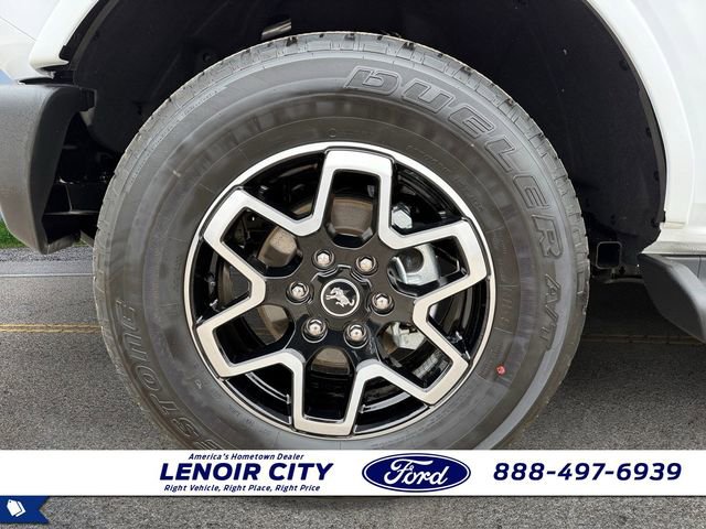 Used 2025 Ford Bronco Outer Banks image 9