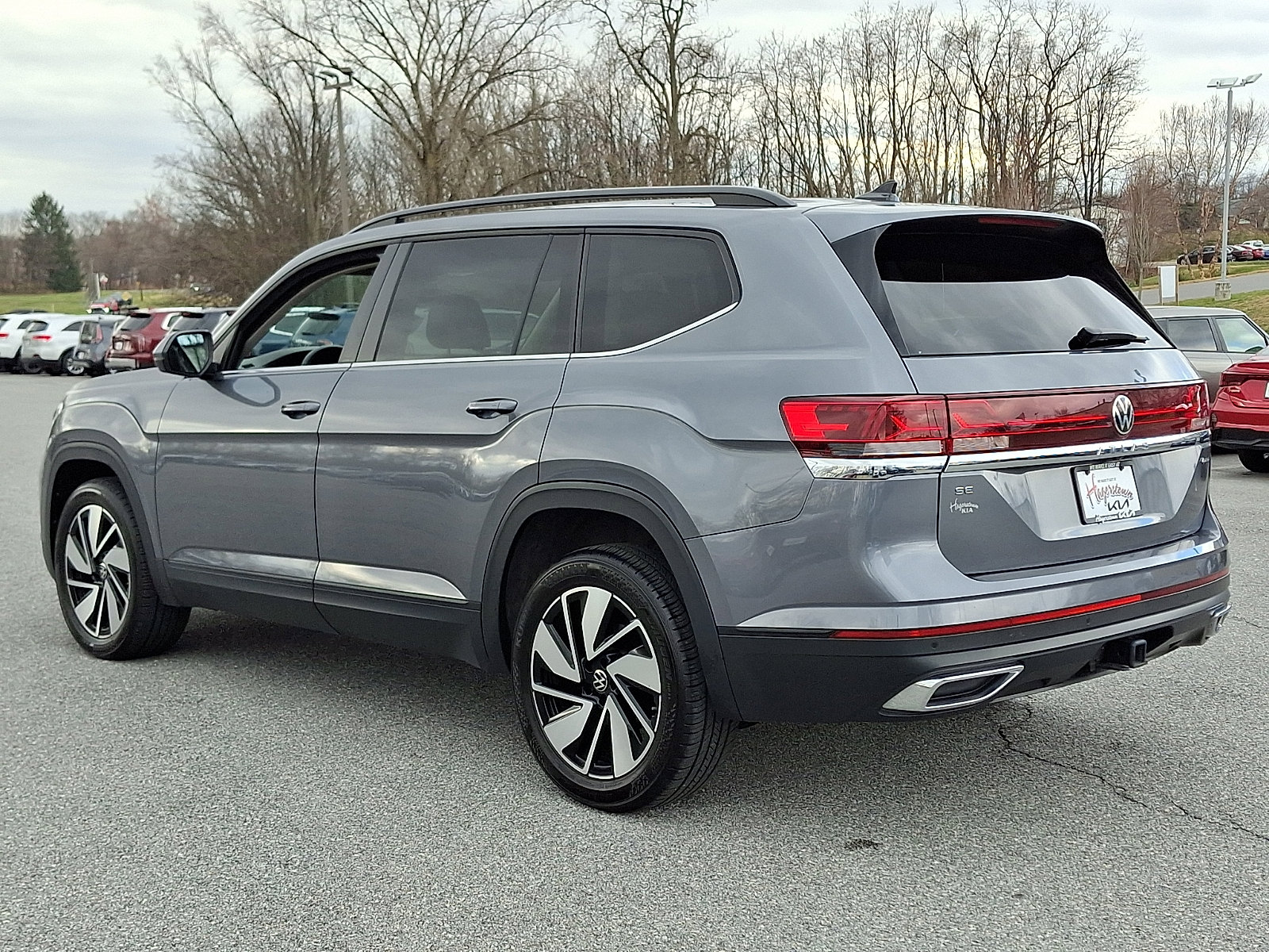 Used 2024 Volkswagen Atlas SE image 4
