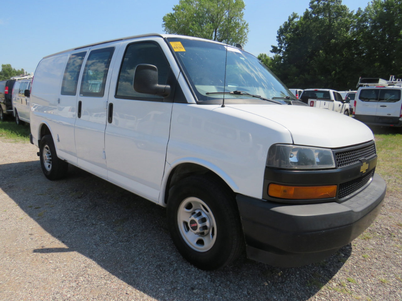 Used 2018 GMC Savana 2500 G2500 Cargo w/ Driver Convenience Package image 3