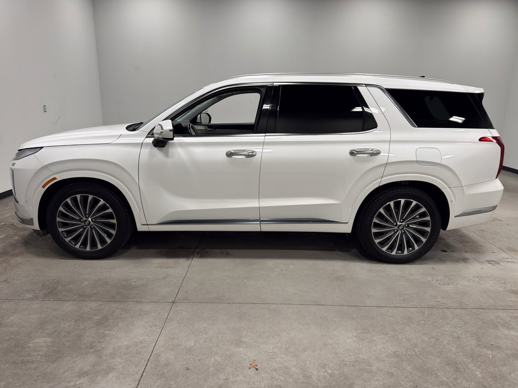 Used 2024 Hyundai Palisade Calligraphy image 5