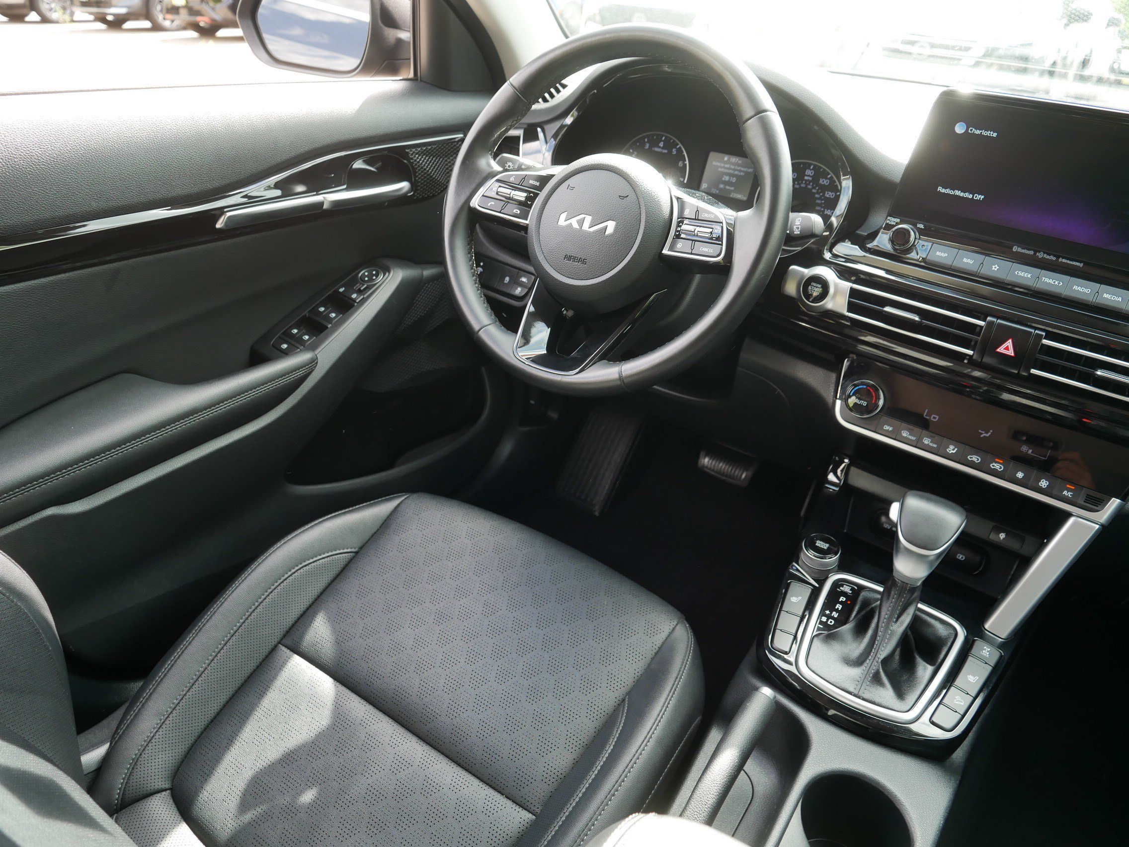 Certified 2022 Kia Seltos EX AWD/4WD image 9