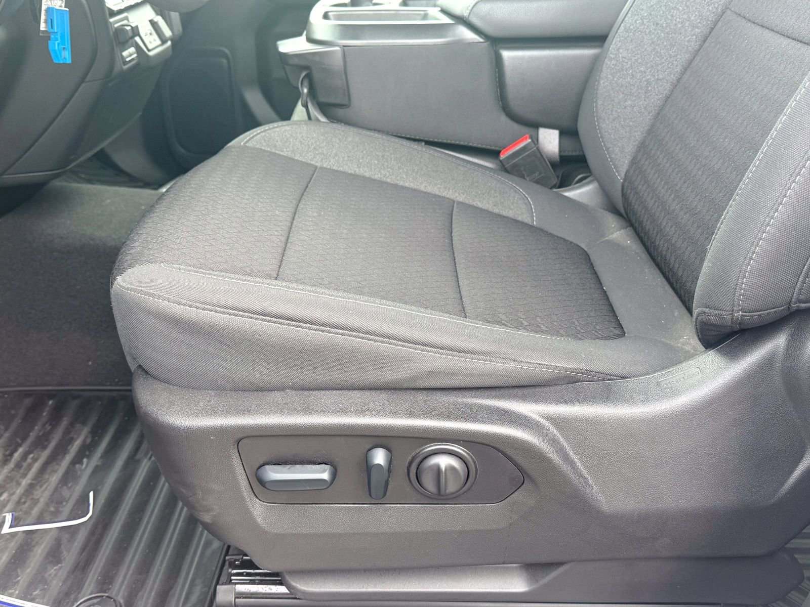 Certified 2022 Chevrolet Silverado 2500 Custom w/ Custom Convenience Package image 19