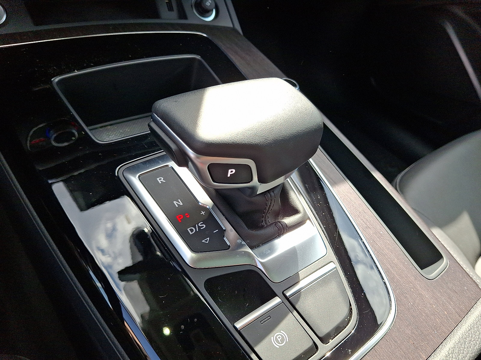 Certified 2025 Audi Q5 2.0T Premium image 16