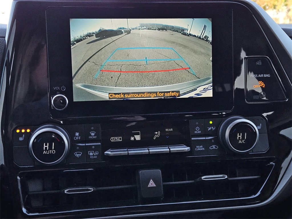 Certified 2023 Toyota Highlander XLE image 17