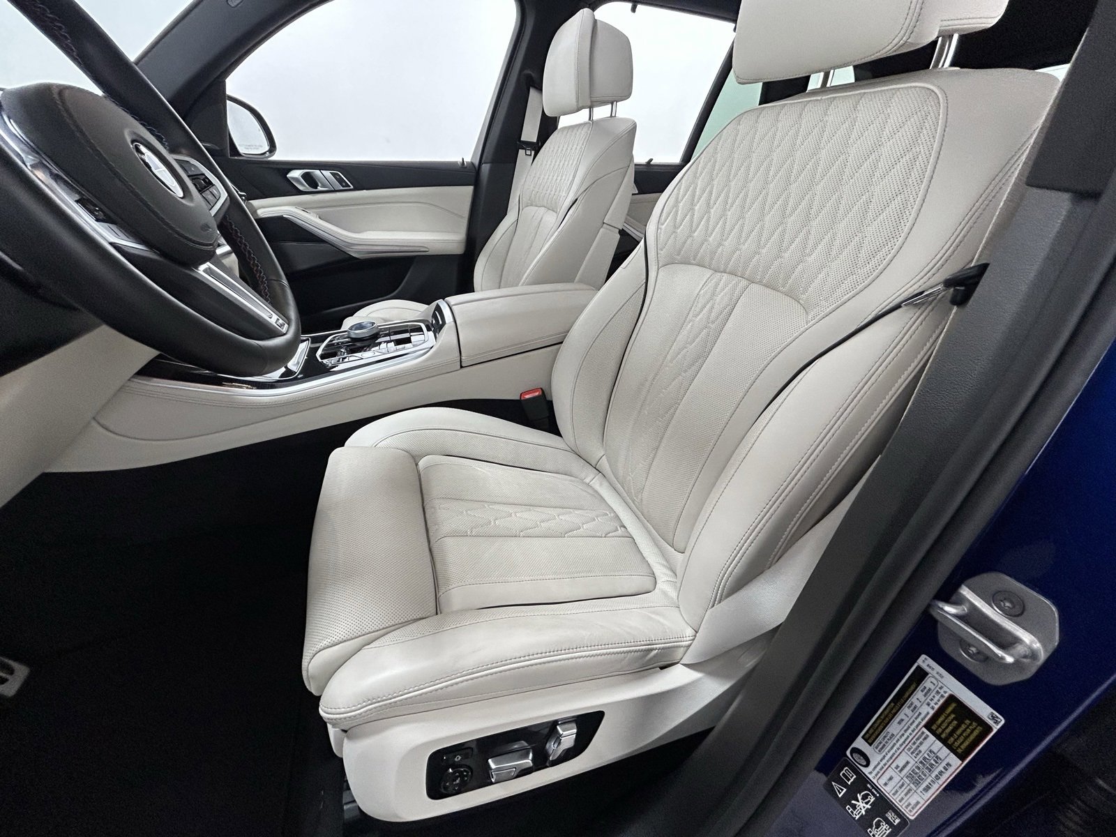 Used 2025 BMW X5 M60i image 30