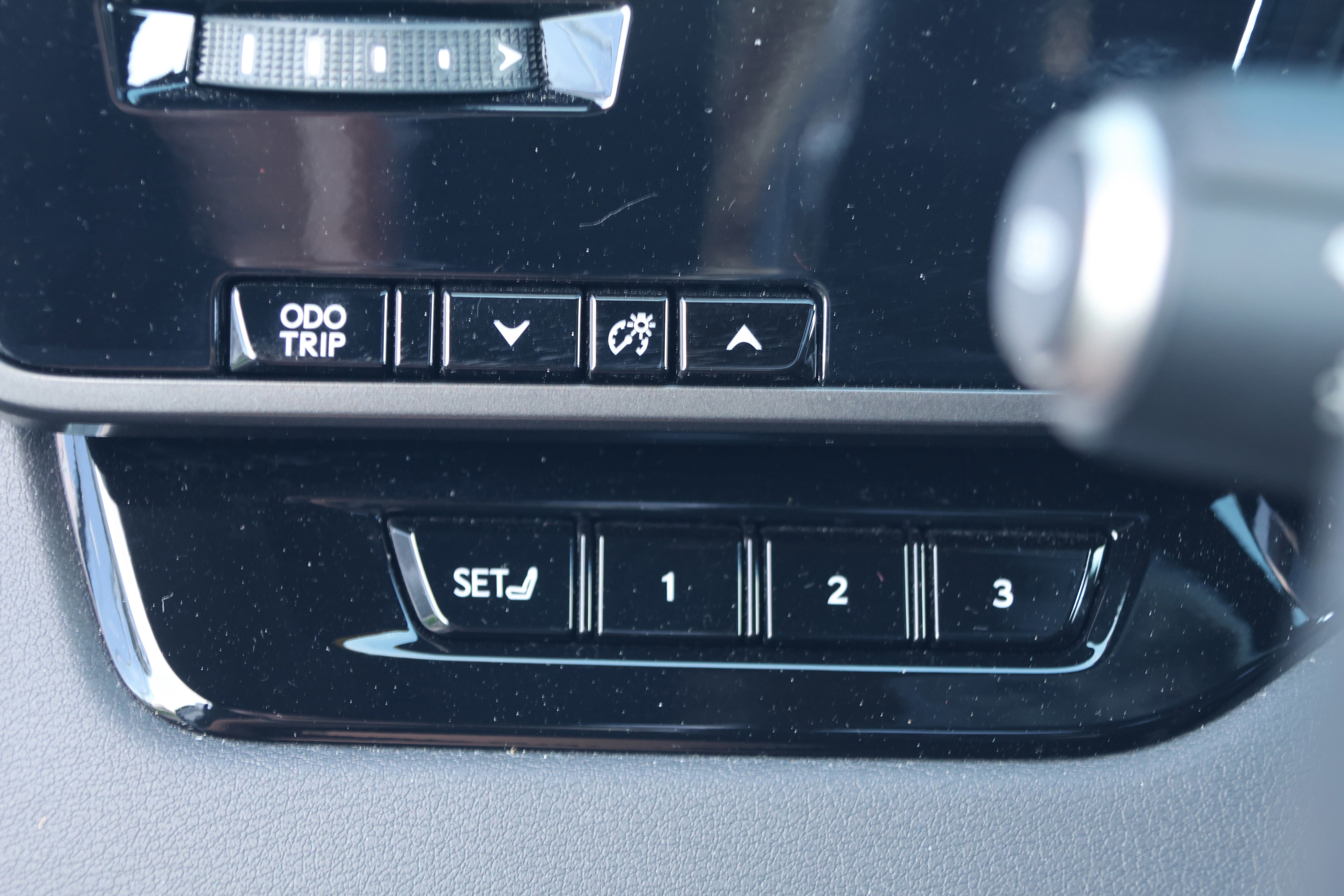 Certified 2023 Lexus RX 500h F Sport w/ Accessory Package (Z1) image 14