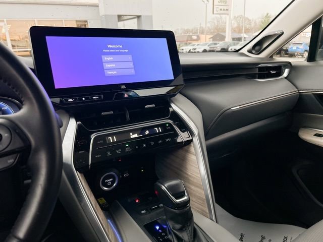 Used 2023 Toyota Venza Limited image 40