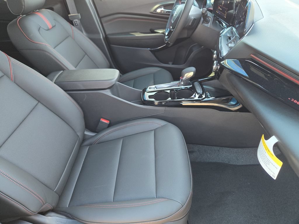 New 2026 Chevrolet Trax RS w/ Sunroof Package FWD image 6