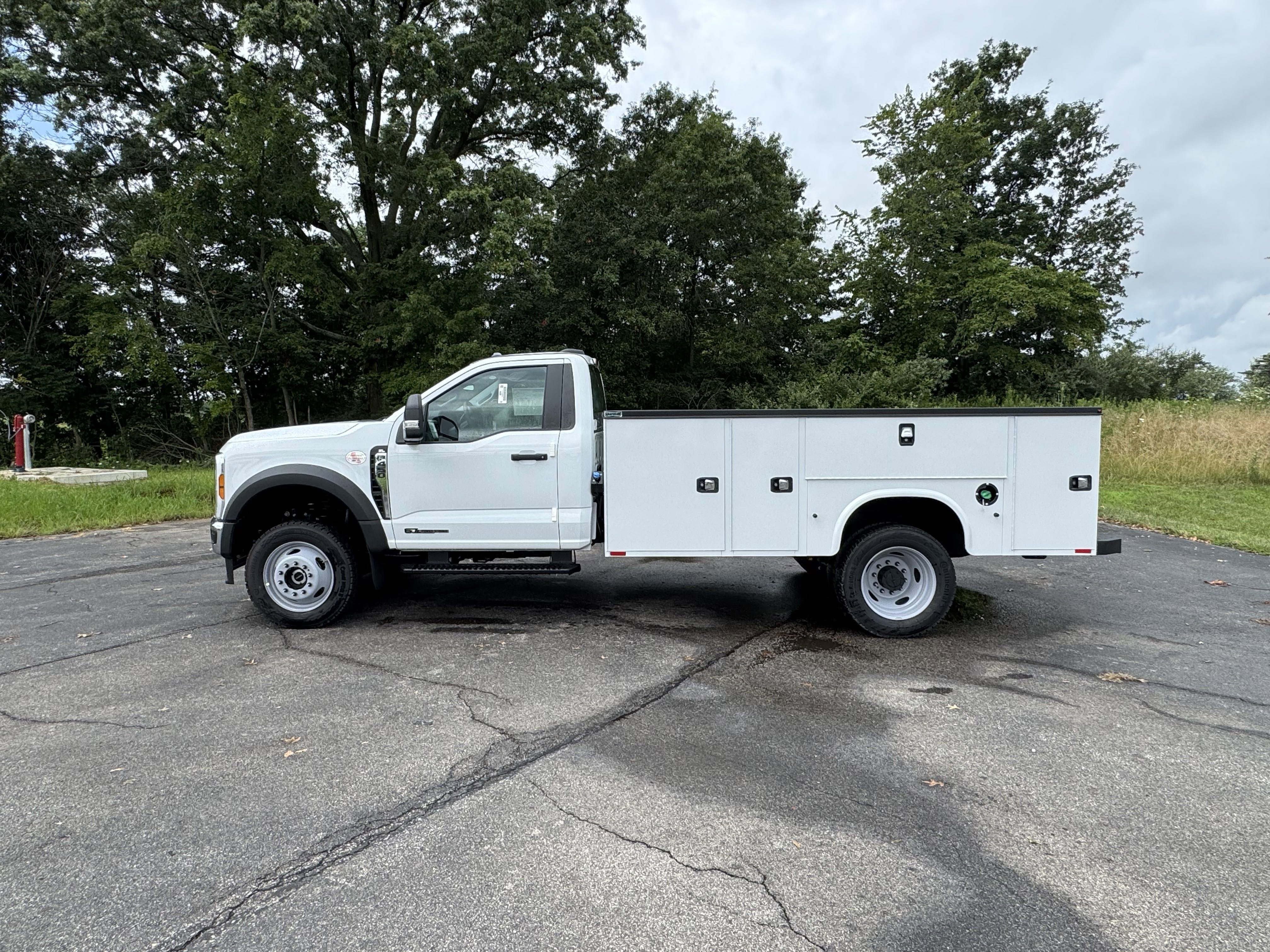 New 2025 Ford F450 XL w/ XL Chrome Package image 10