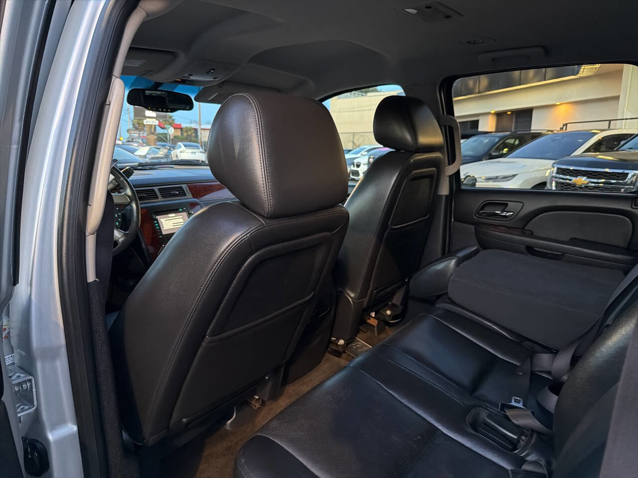 Used 2013 Chevrolet Suburban LTZ image 26