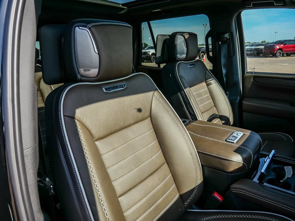 New 2026 GMC Yukon Denali Ultimate w/ LPO, Illumination Package AWD/4WD image 53