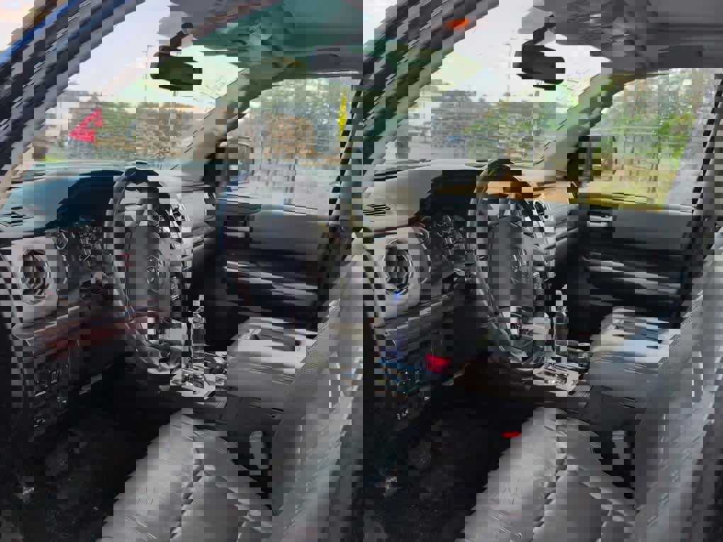 Used 2015 Toyota Tundra Limited RWD image 11