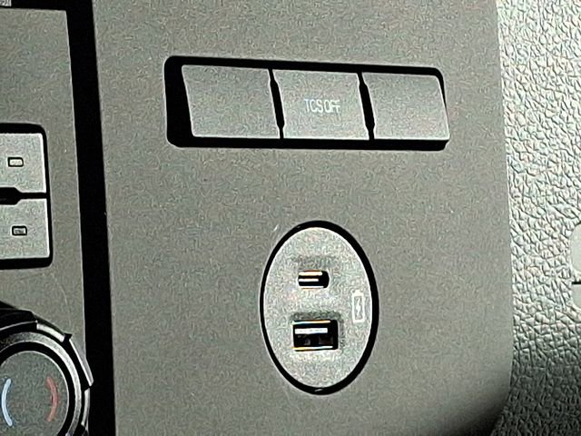 Used 2023 Ford F650 2WD Regular Cab Super Duty image 24