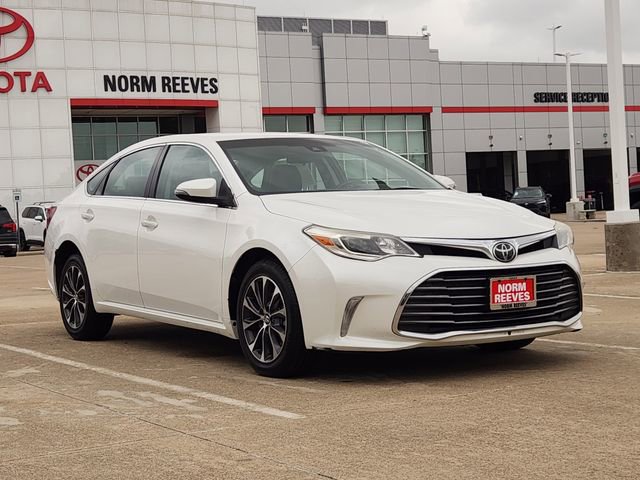 Used 2018 Toyota Avalon XLE FWD video 2