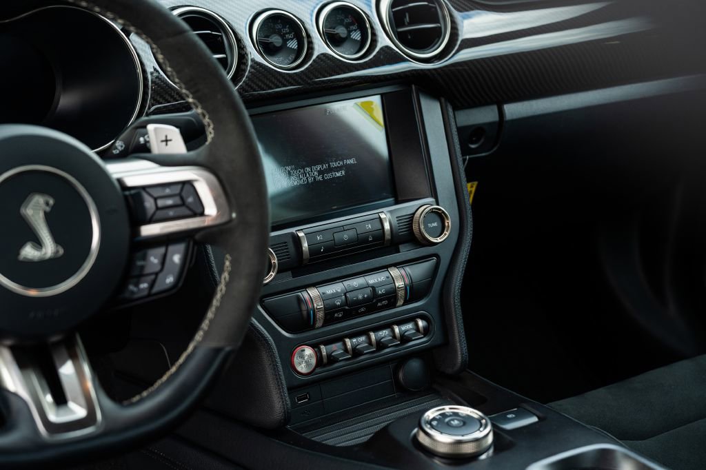 Used 2021 Ford Mustang Shelby GT500 w/ Carbon Fiber Track Pack image 28