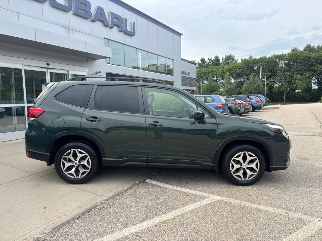 Used 2023 Subaru Forester Premium AWD/4WD image 6
