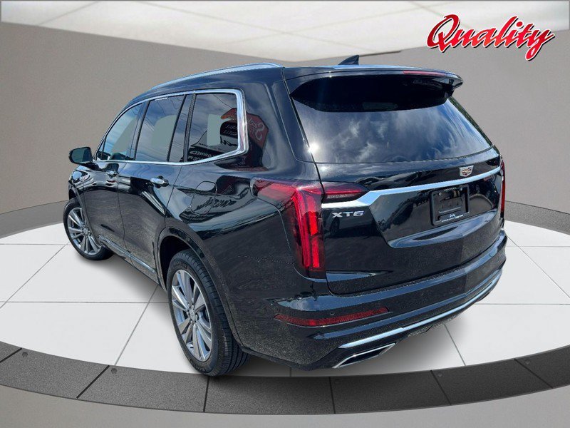 Used 2023 Cadillac XT6 Premium Luxury w/ Technology Package FWD image 5