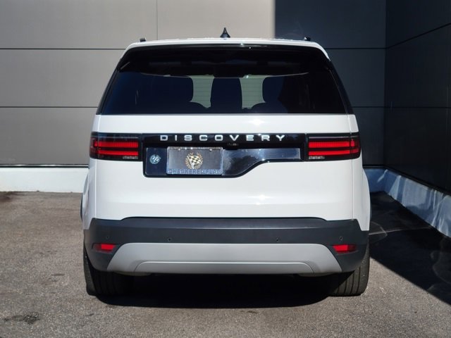 Used 2024 Land Rover Discovery S image 4