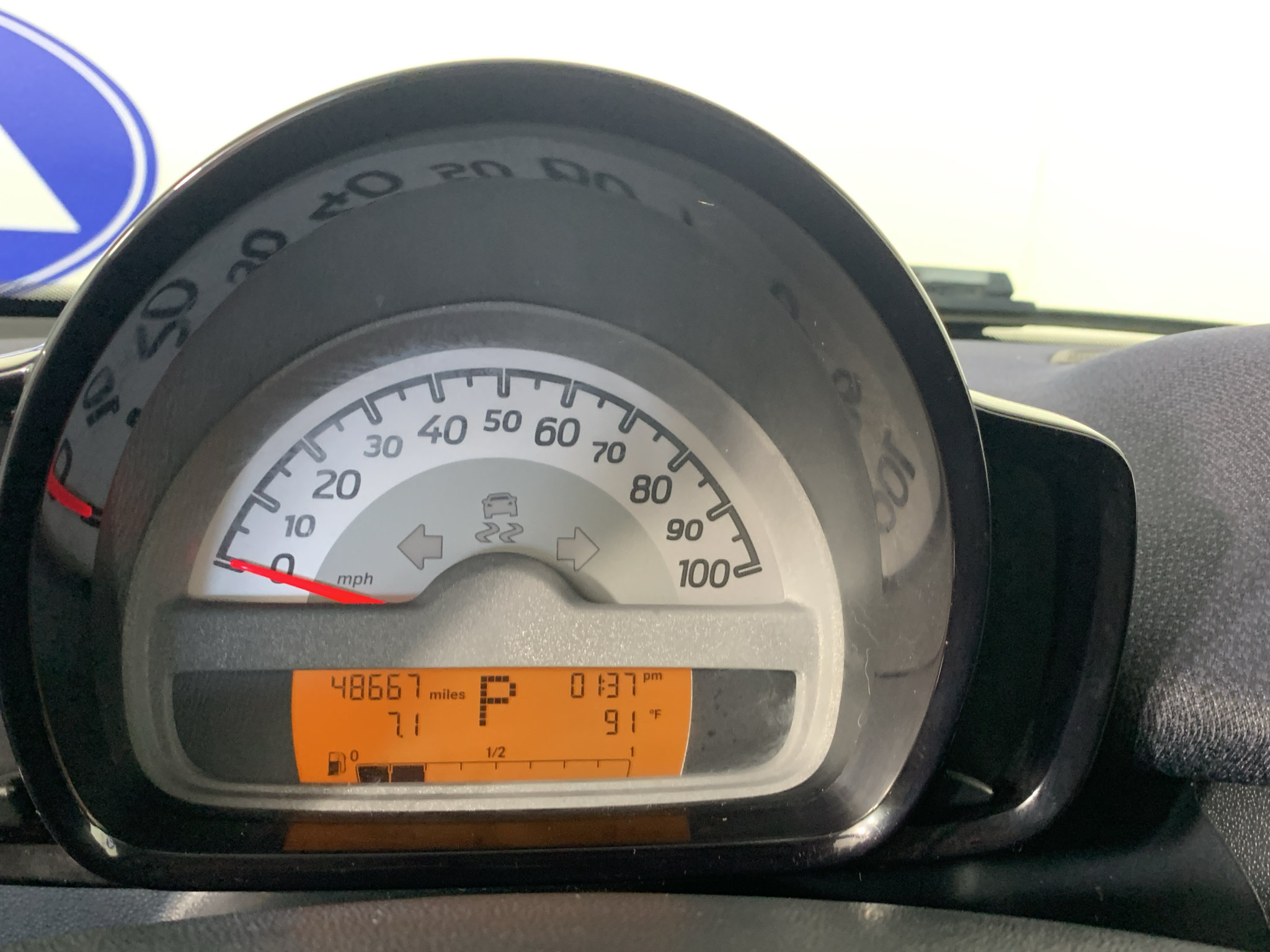 Used 2015 smart fortwo pure RWD image 17