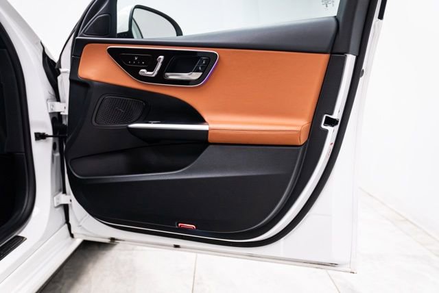 Used 2025 Mercedes-Benz C 300 4MATIC Sedan image 30