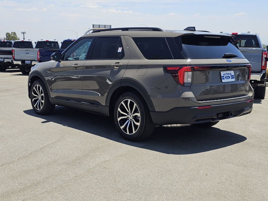 New 2026 Ford Explorer ST-Line RWD image 5