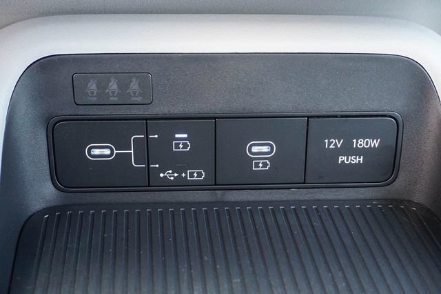 Used 2025 Hyundai Kona SEL image 26