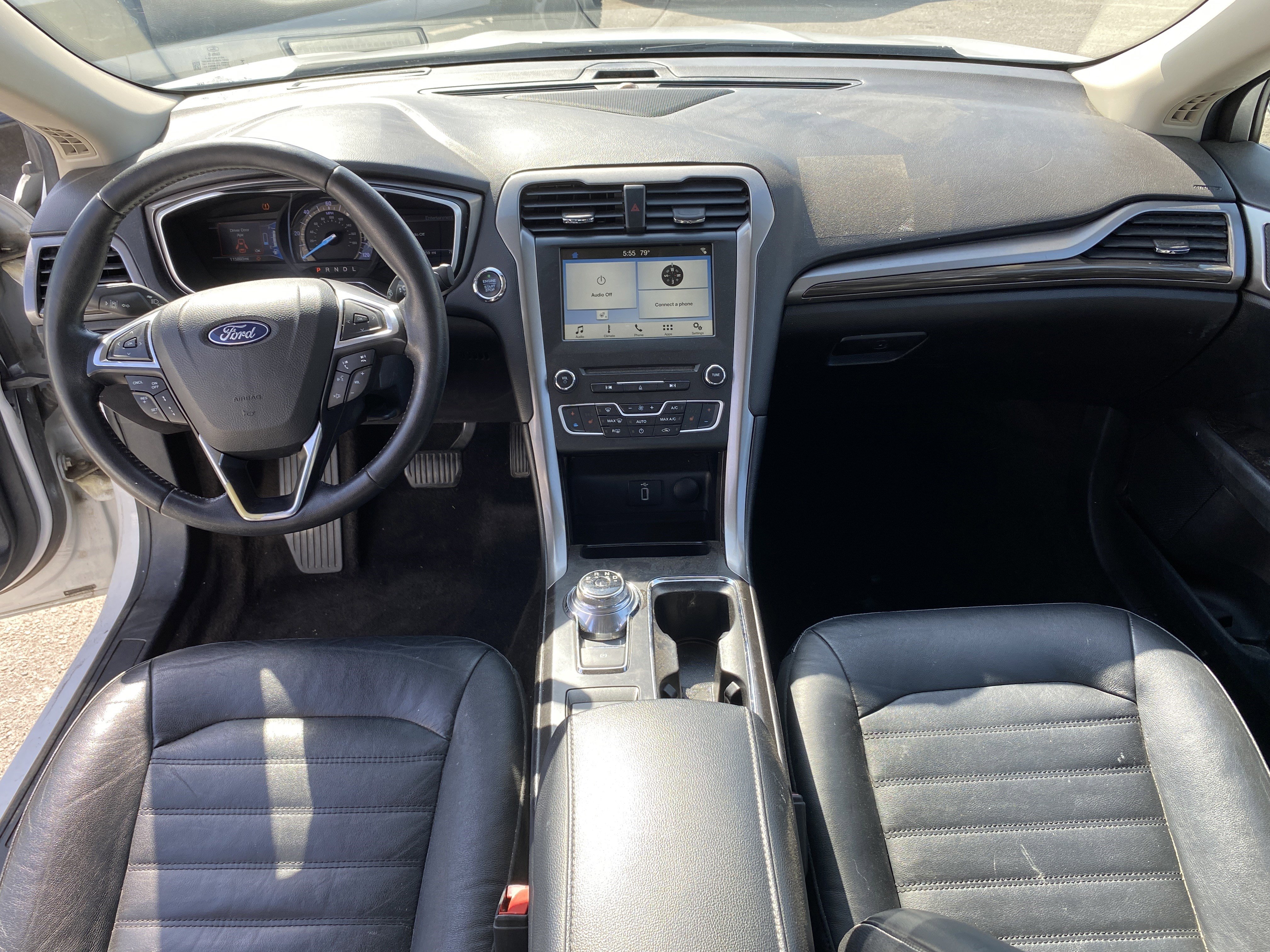 Used 2018 Ford Fusion SE w/ Equipment Group 602A FWD image 18