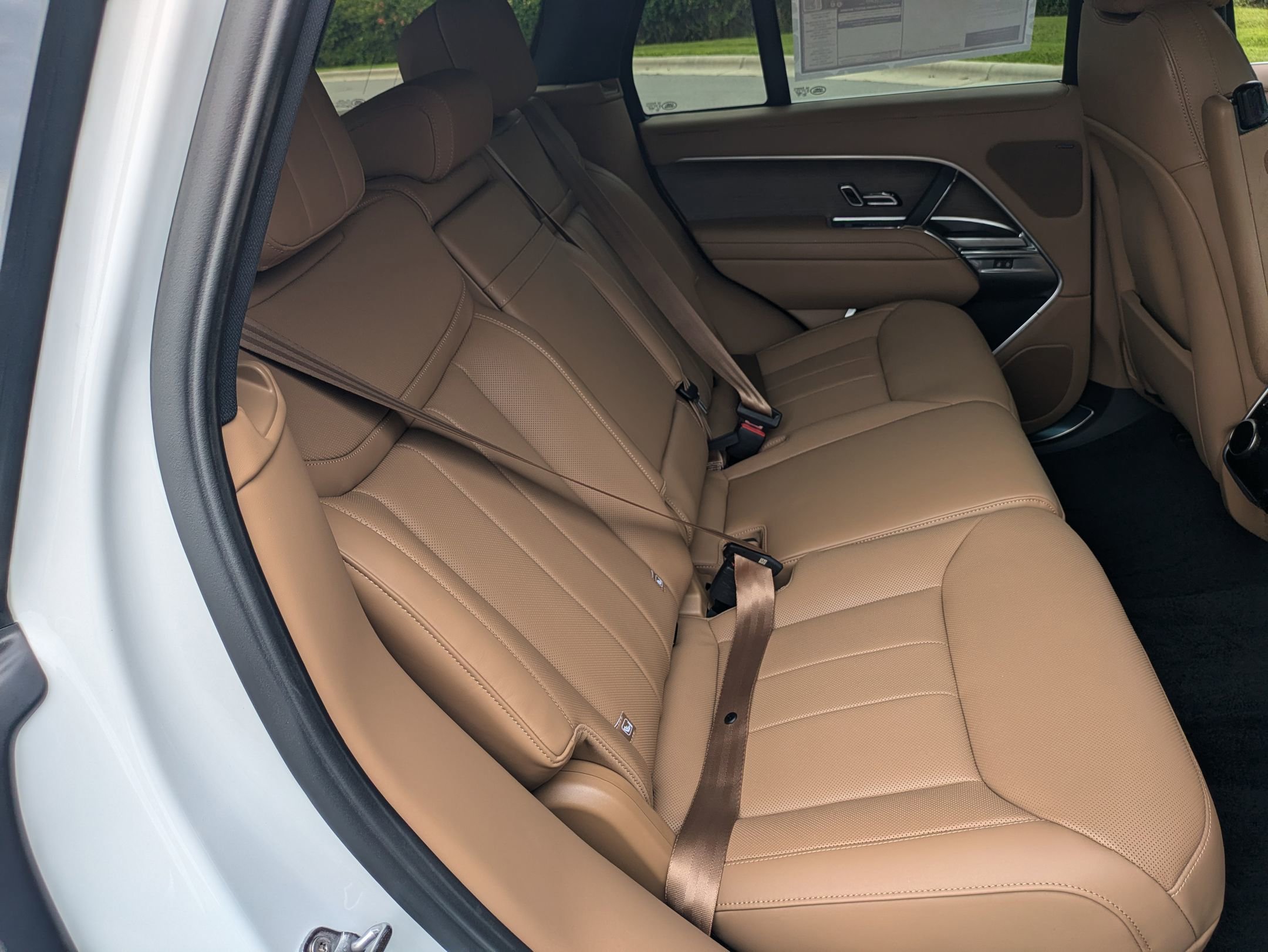 New 2025 Land Rover Range Rover SE image 28