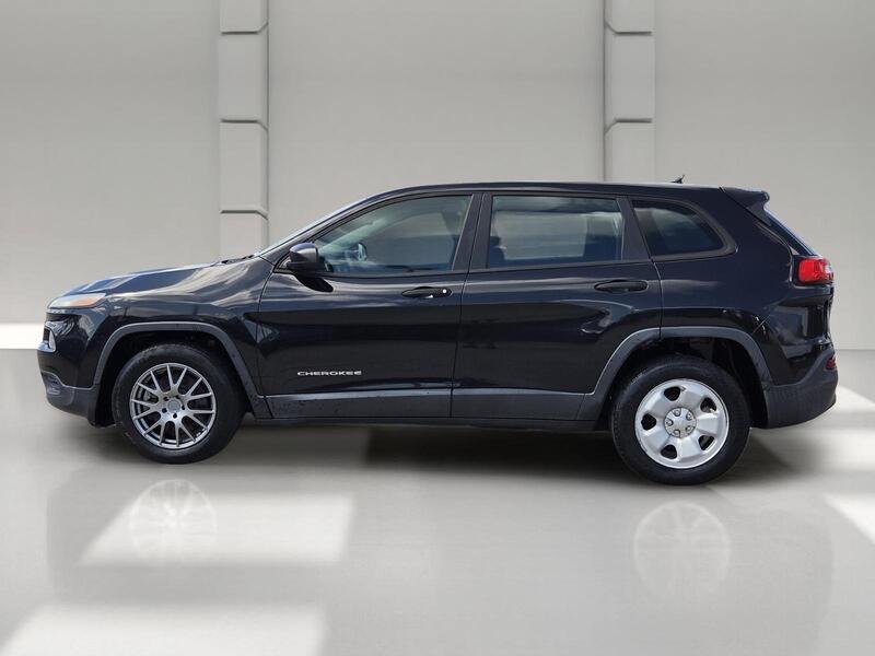 Used 2014 Jeep Cherokee Sport w/ Trailer Tow Group FWD image 2