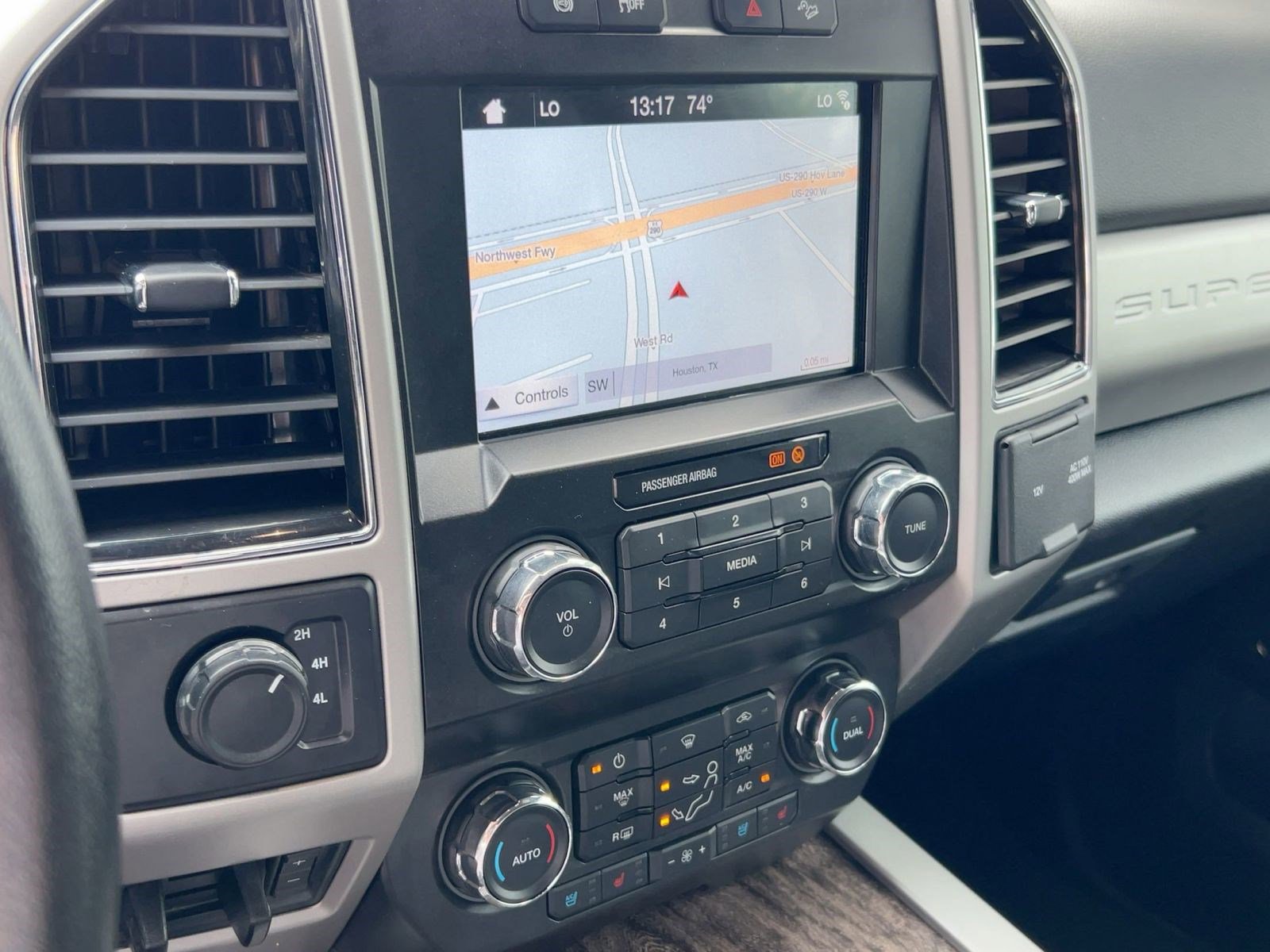 Used 2019 Ford F450 Lariat w/ Lariat Value Package image 24