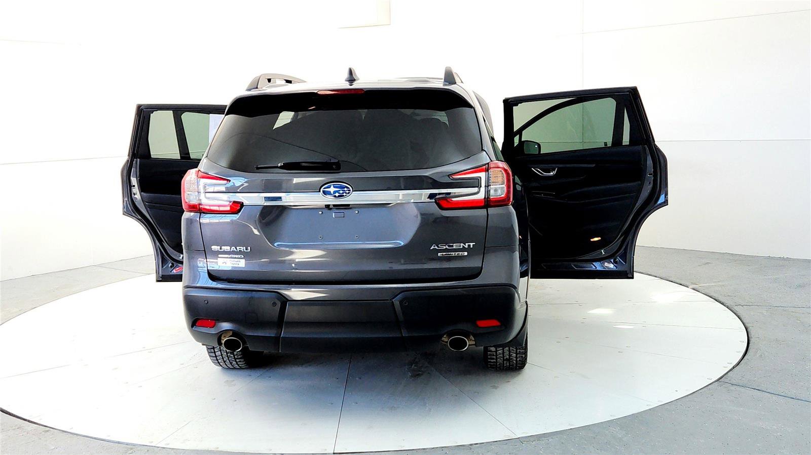 Used 2023 Subaru Ascent Limited w/ Technology Package image 11