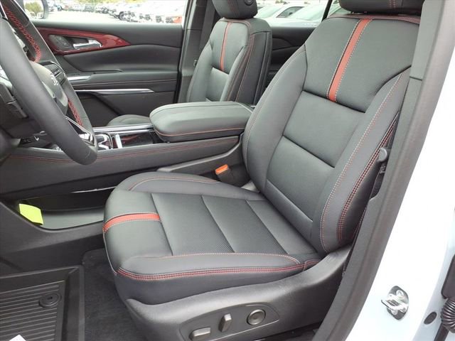 New 2026 Chevrolet Traverse RS w/ LPO, Floor Liner Package AWD/4WD image 6