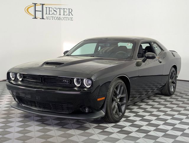 Used 2022 Dodge Challenger R/T w/ Blacktop Package image 4
