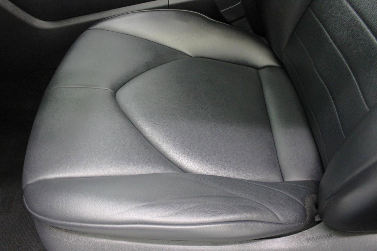 Used 2021 Toyota Highlander XLE image 30