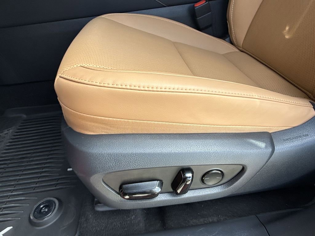 Used 2025 Lexus RX 350 Premium w/ Accessory Package (Z1) image 14