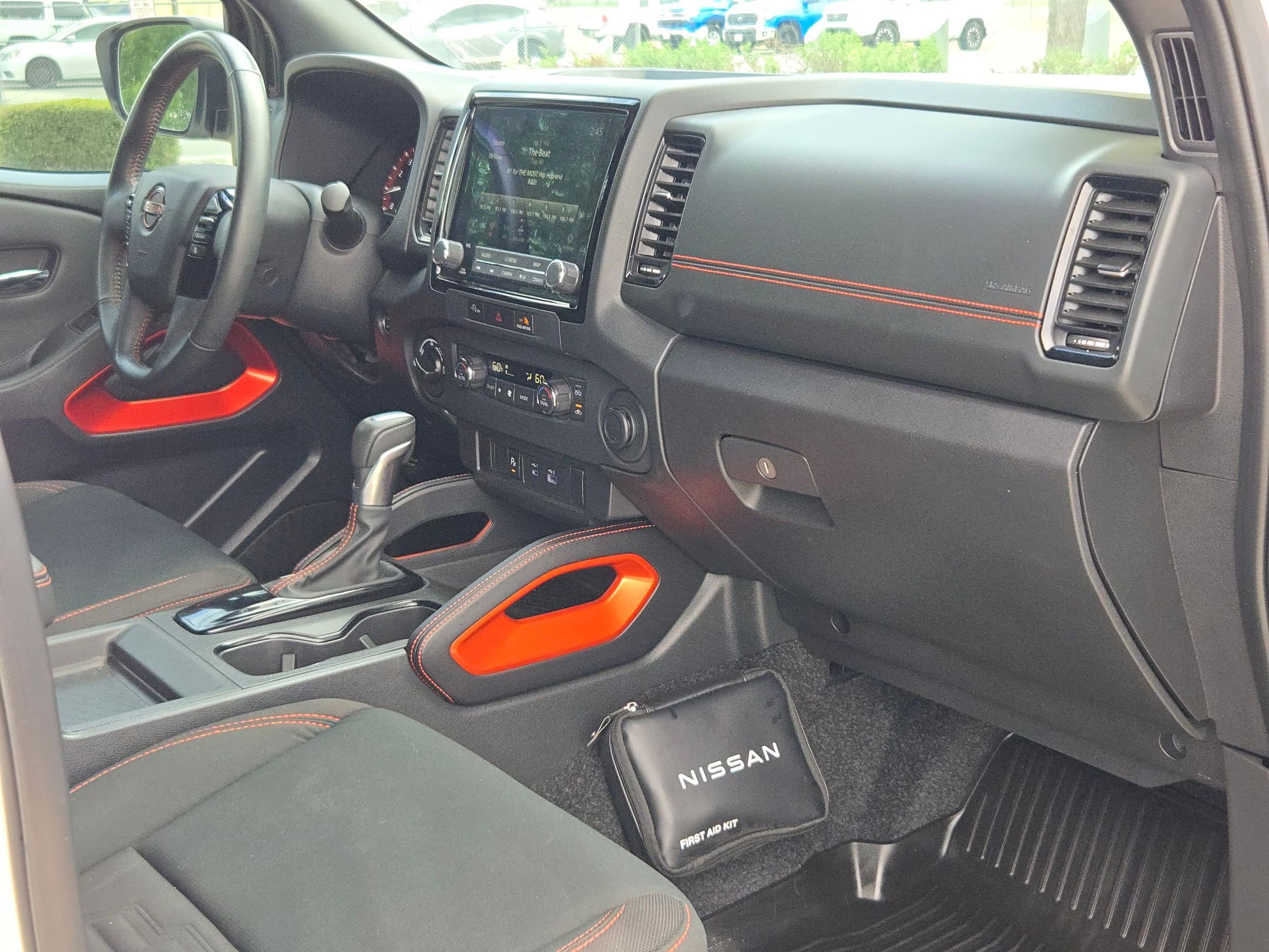 Used 2023 Nissan Frontier PRO-4X w/ Technology Package AWD/4WD image 27
