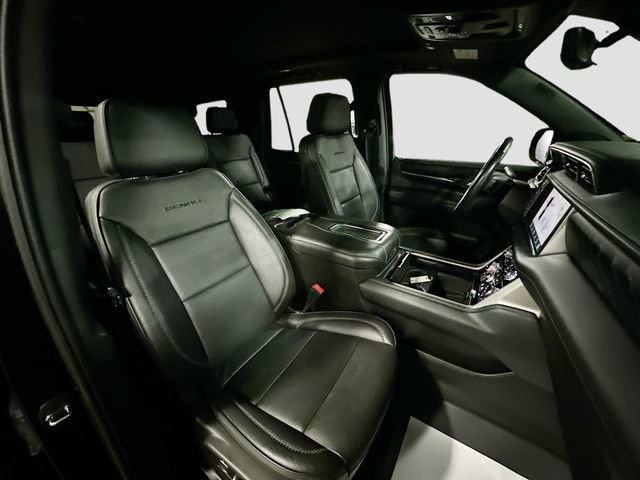 Used 2021 GMC Yukon Denali w/ Denali Premium Package image 32