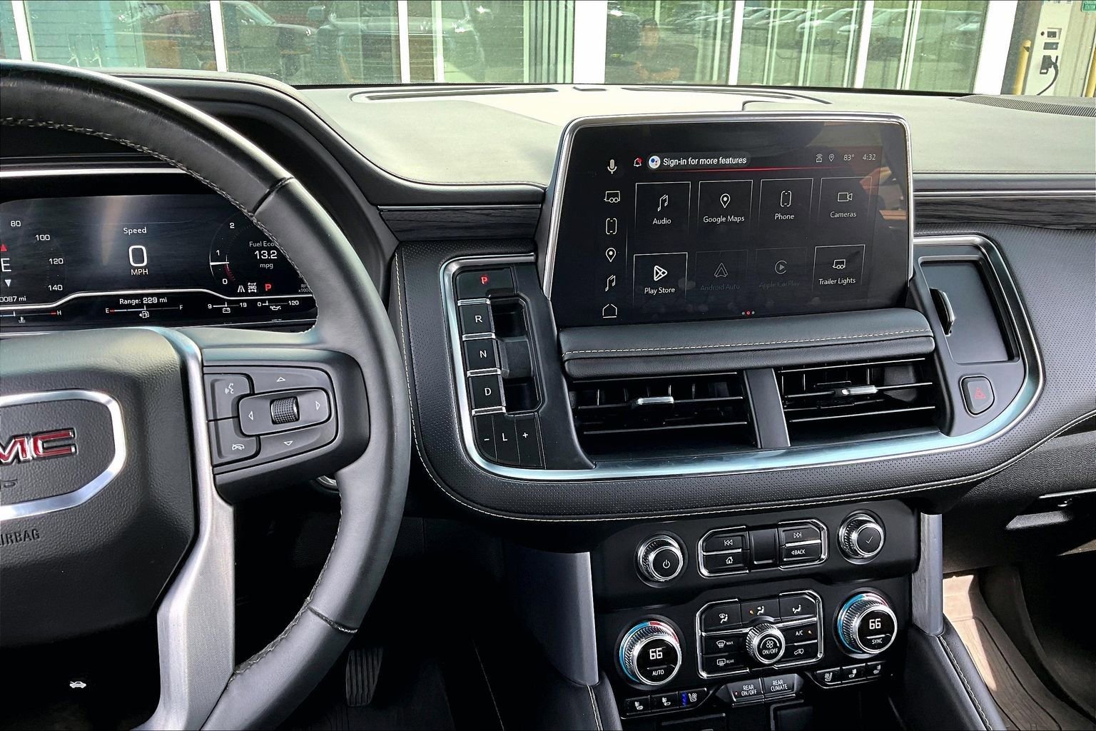 Used 2023 GMC Yukon SLT w/ SLT Luxury Package image 6