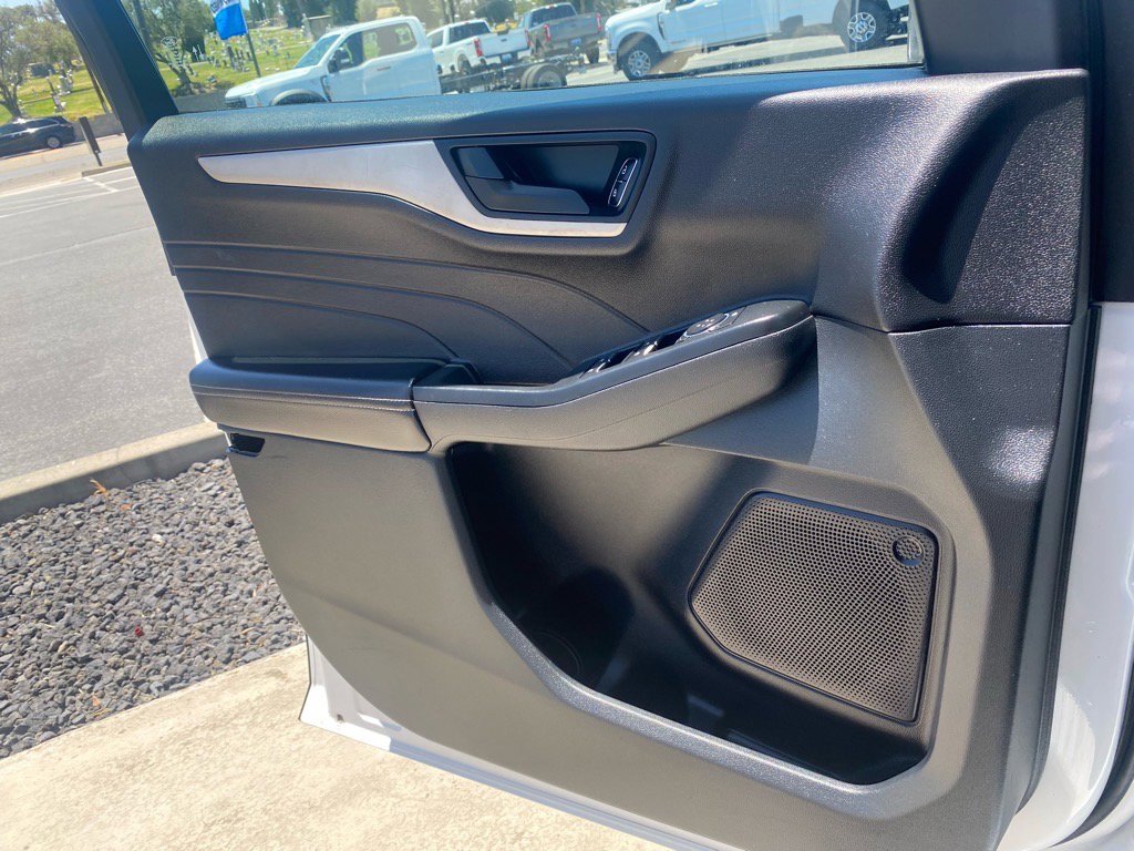 Used 2022 Ford Escape SE image 28