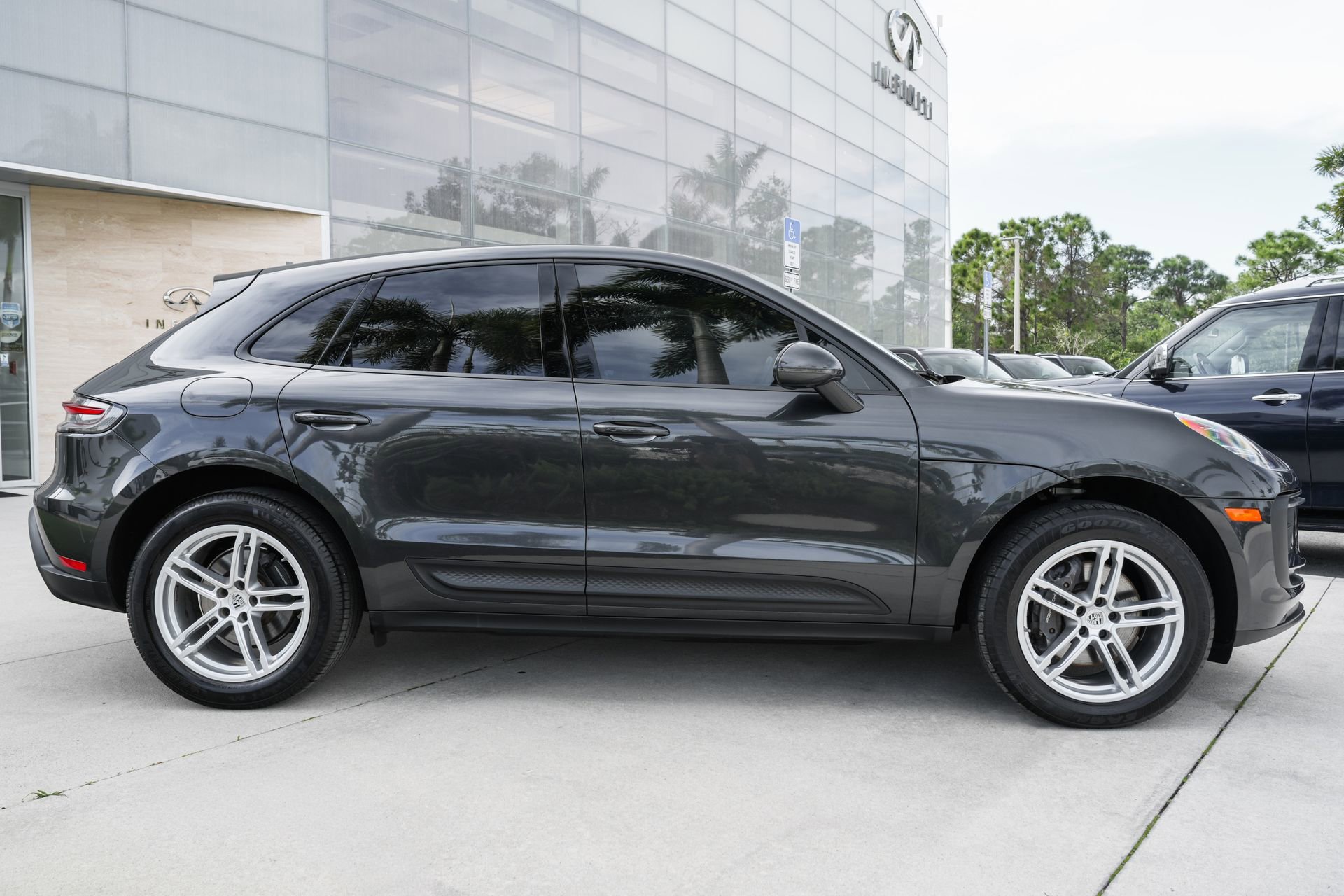 Used 2022 Porsche Macan image 26