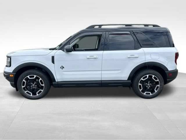 Used 2024 Ford Bronco Sport Outer Banks w/ Tech Package AWD/4WD image 2