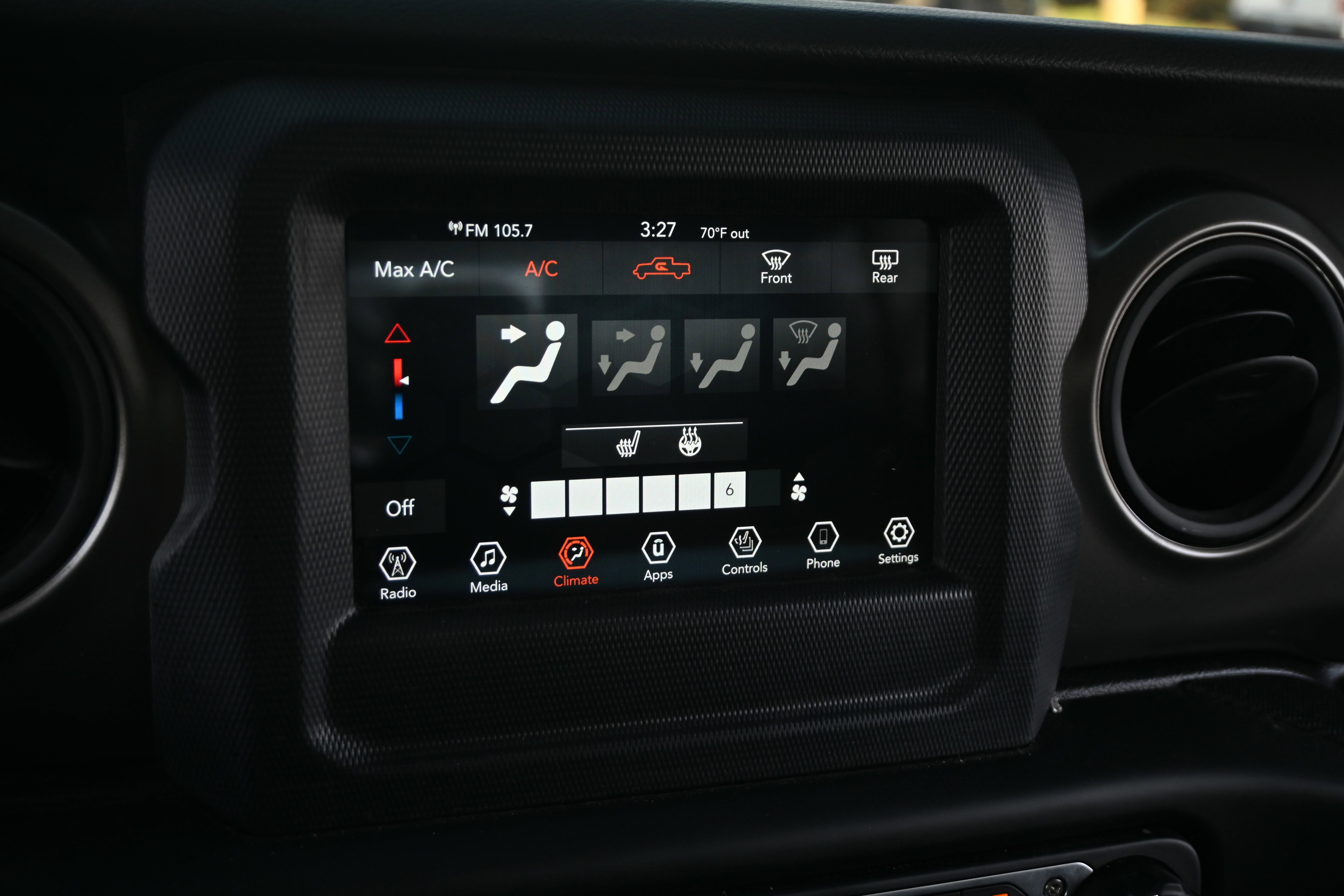 Used 2023 Jeep Gladiator Sport image 21