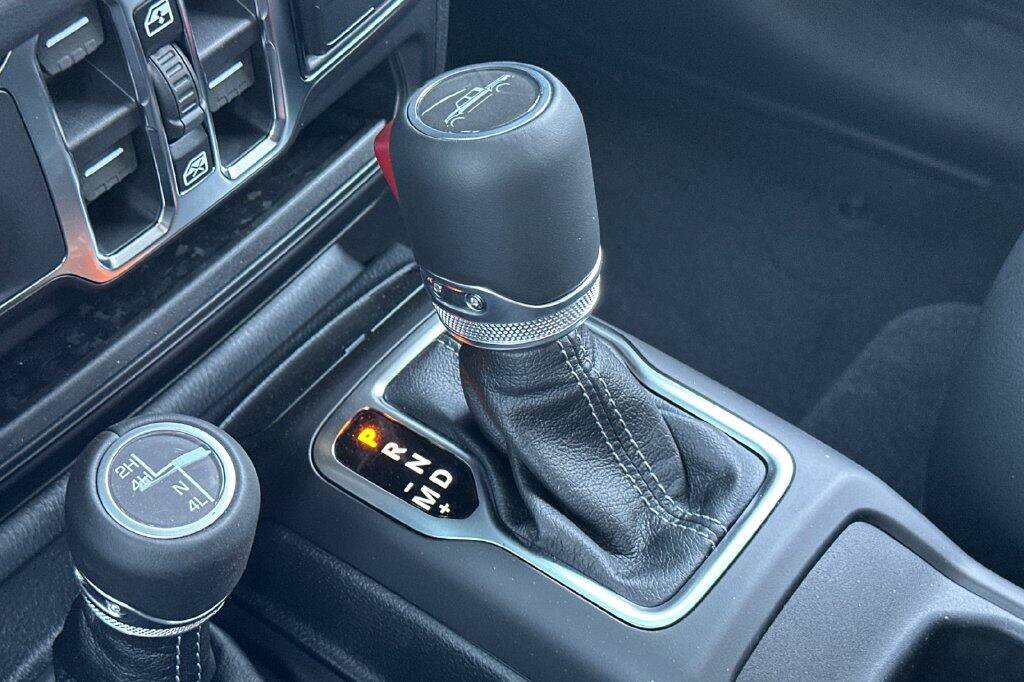 New 2026 Jeep Gladiator Sport AWD/4WD image 21