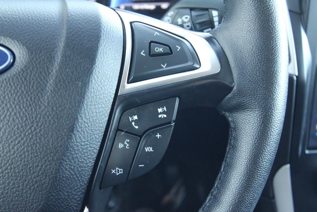 Used 2024 Ford Edge SEL image 19